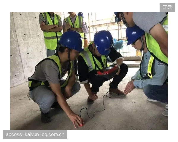 定位球边路头球：足球赛场上的“千里眼”与“顺风耳”
